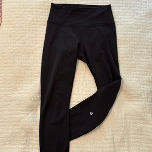 Lululemon Wunder Train 25” Contour Fit legging